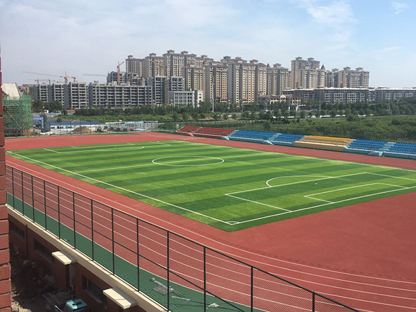 平度實驗中學足球場